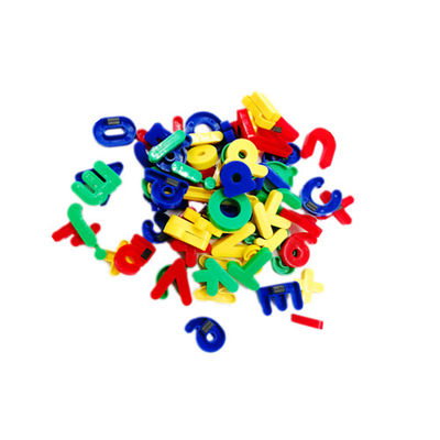 Magnetische Alfabetten en Aantallenkunststof met Plastic Doos, Douane Verschillende Kleuren, Pasvorm voor Al Blikraad